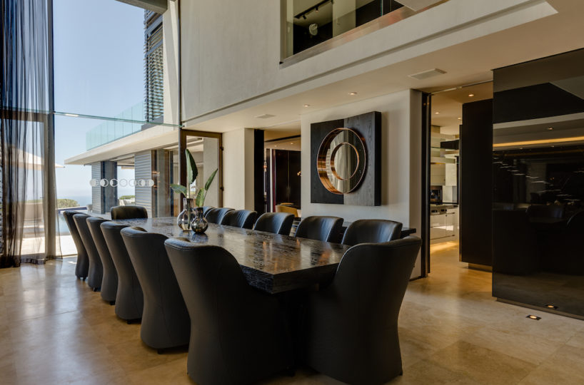 Luxury Moondance Villa in Fresnaye Cape Town