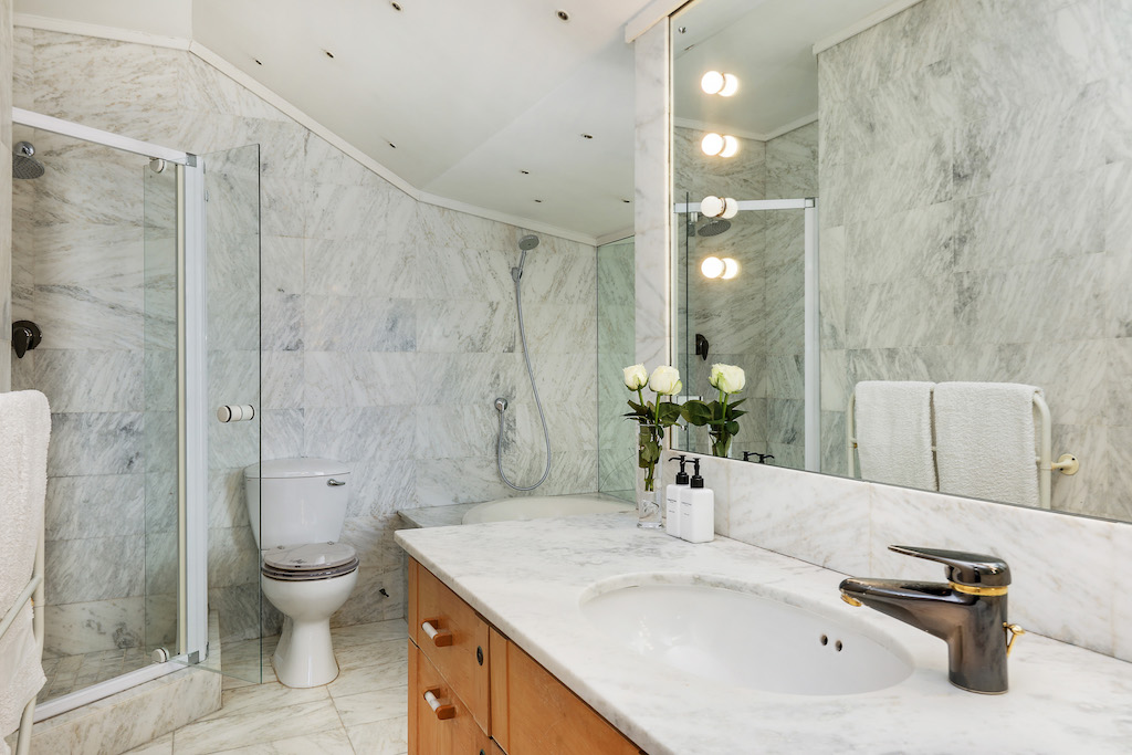 Clifton Beach House Marble Bathroom