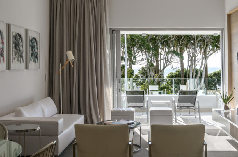 Serviced holiday apartment in Camps Bay
