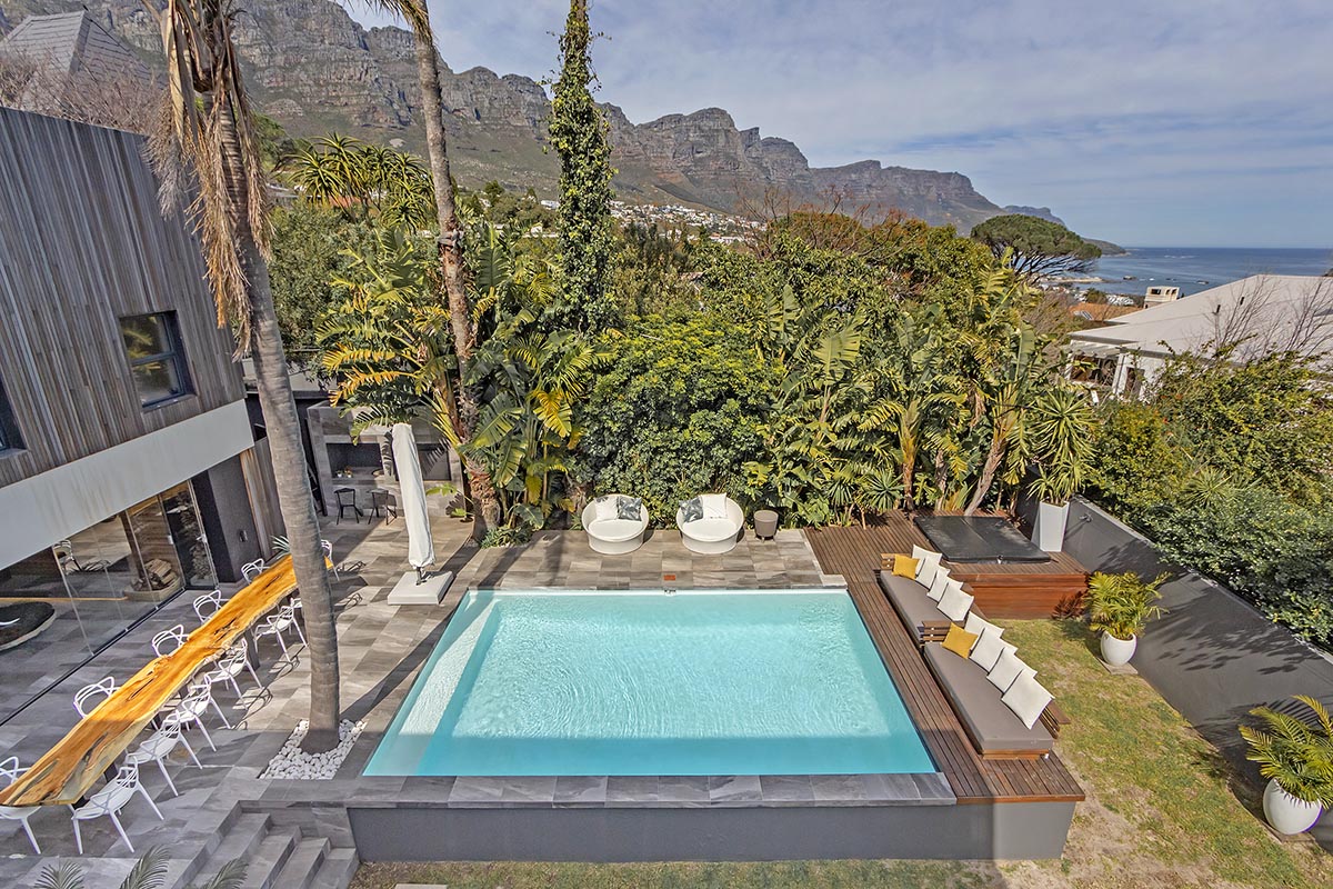 5 bedrooms luxury Camps Bay Villa