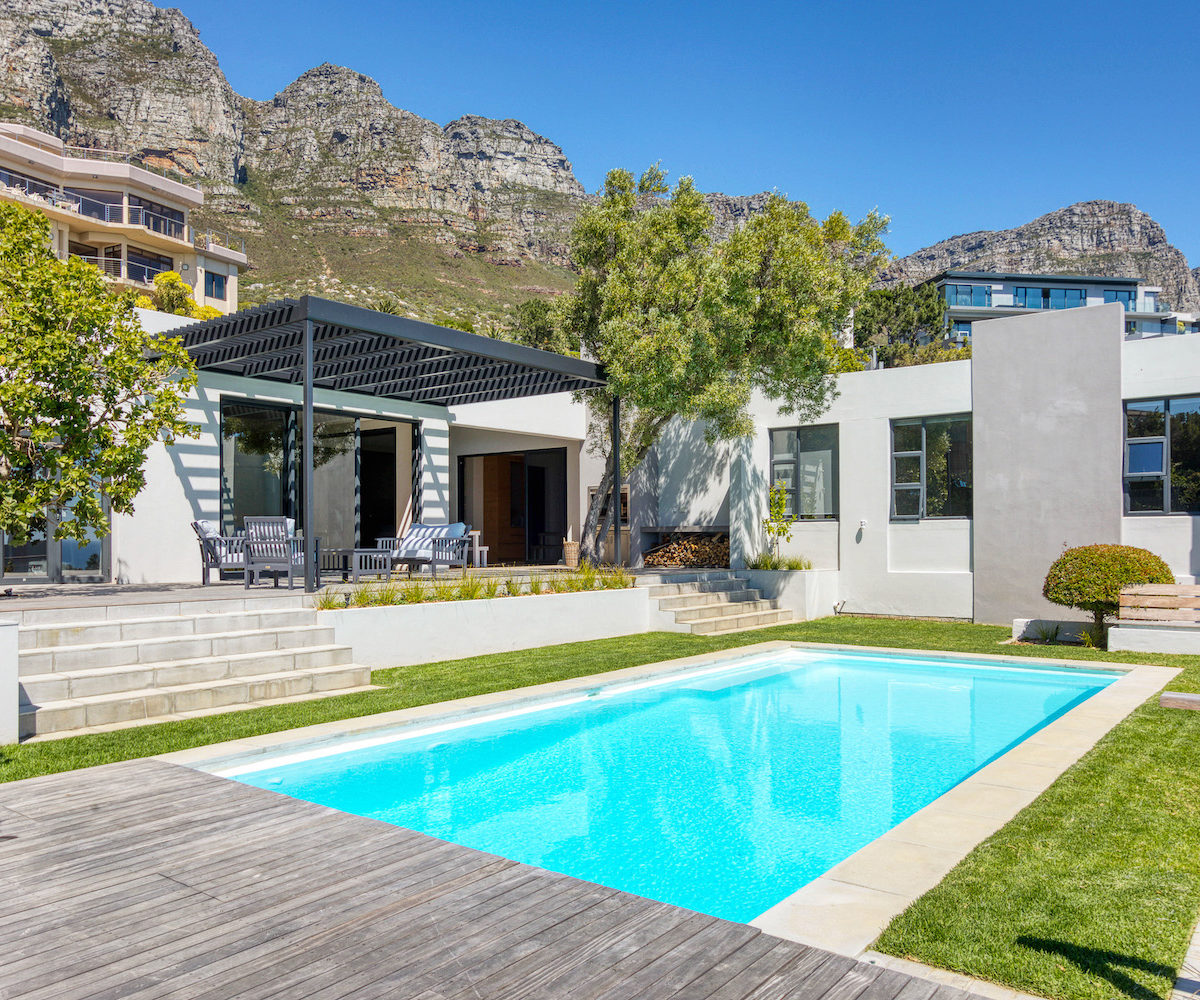 Villa Francolin, Camps Bay, 5 bedroom, family friendly, swimming pool