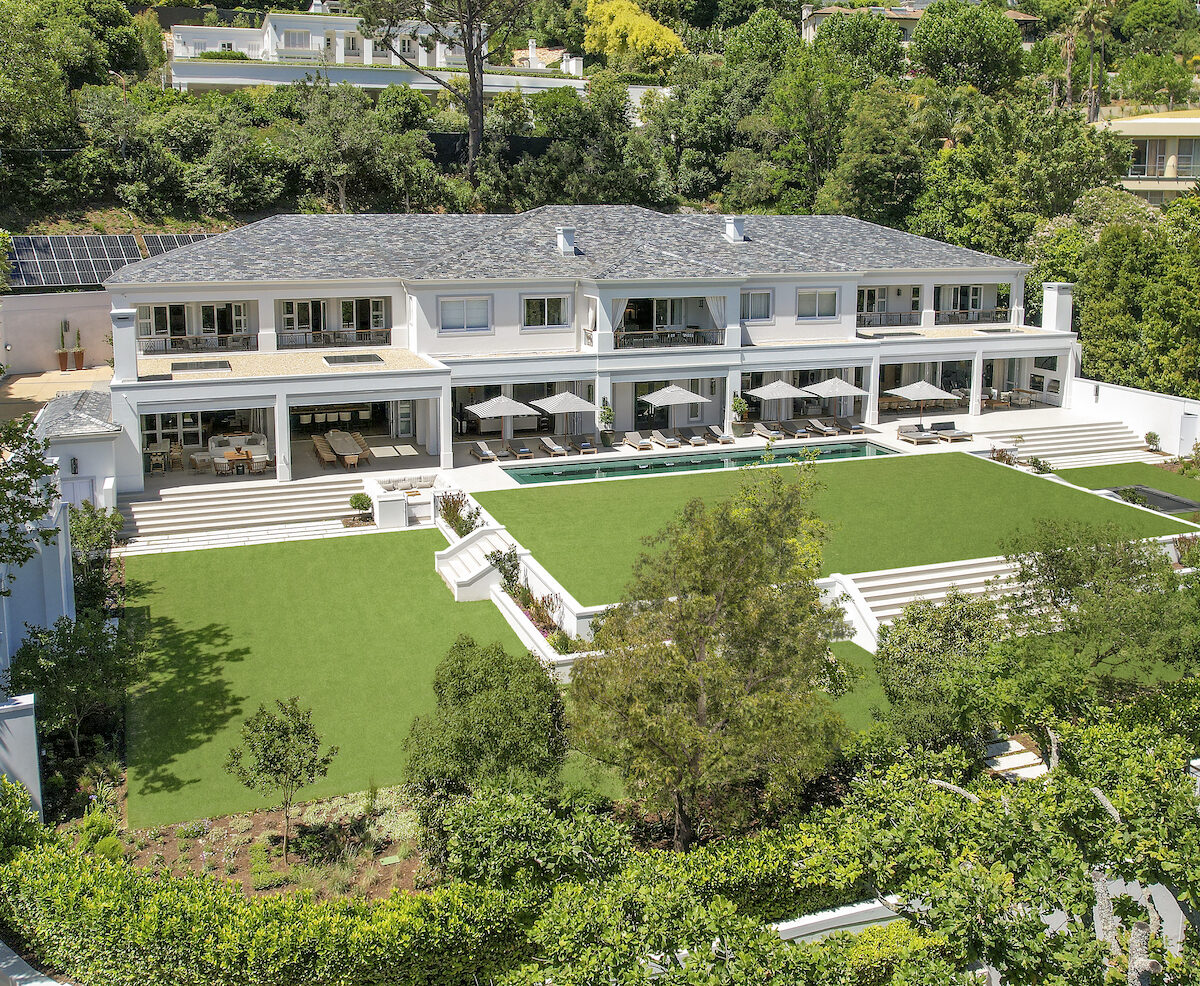 8 bedroom luxury villa with tennis court - Cape Town