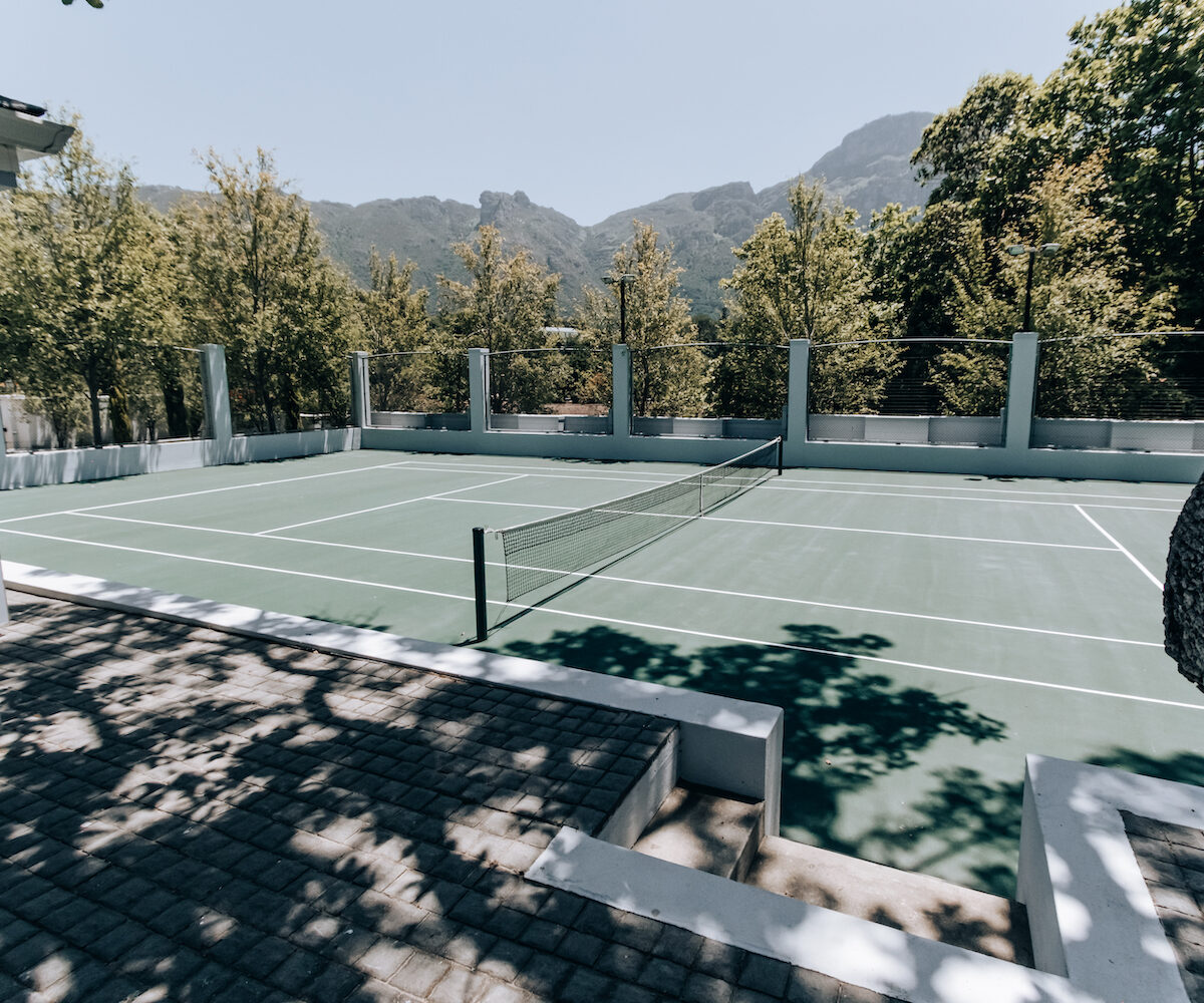 Cape Town private holiday villa with tennis court